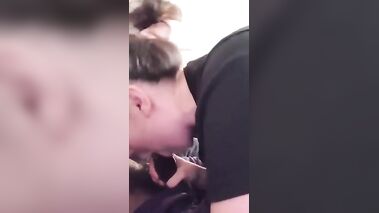 Snowbunny Sucks BBC Dry